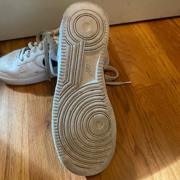 Have a Nike Day Air forces (US 6Y) - Picture 4 of 12